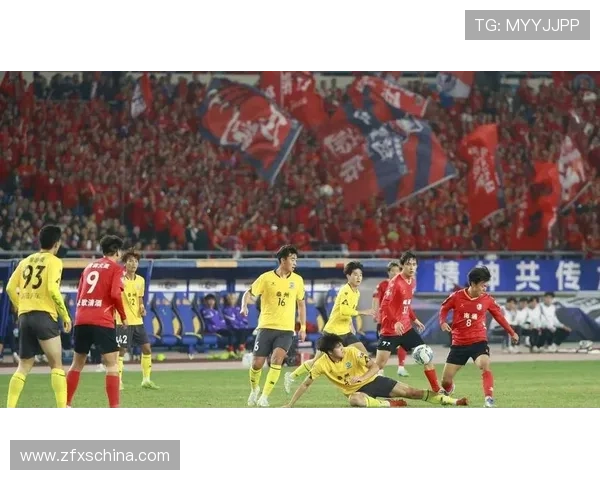 苏超球员亮相海州区联赛 足协秘书长邀请现场观赛见证精彩赛事